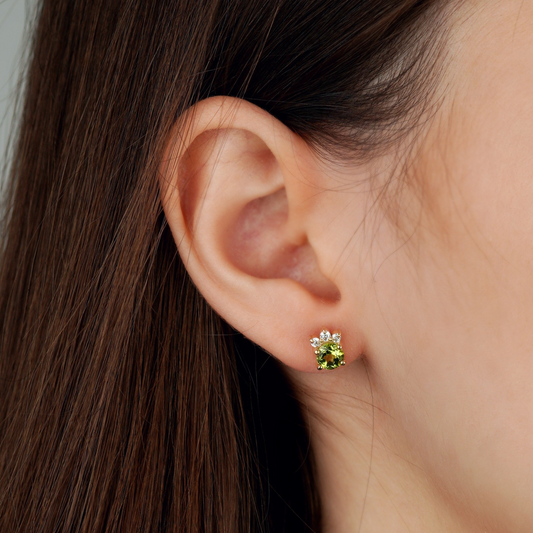 Kolczyki z chryzolitami, złoto 585. Złote kolczyki z chryzolitami i moissanitami 585. Kolczyki z chryzolitami i moissanitami, złoto 585. Kolczyki z chryzolitami ze złota 585. Kolczyki z moissanitami i chryzolitami 585. Złote kolczyki z zielonymi chryzolitami 585. Kolczyki z zielonymi chryzolitami, złoto 585. Eleganckie kolczyki z chryzolitami 585. Delikatne kolczyki z chryzolitami, złoto 585. Kolczyki damskie z chryzolitami 585. Złote kolczyki damskie z chryzolitami 585.