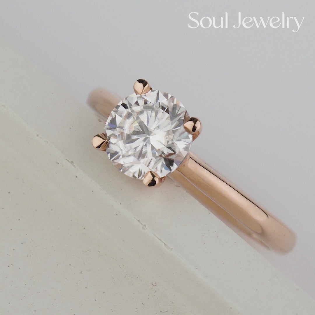 Pierścionek z moissanitem. Pierścionek zaręczynowy złoty. Pierścionek dla niej. Pierścionek 14k. Wyjątkowy pierścionek. Klasyczny pierścionek. Złoty pierścionek