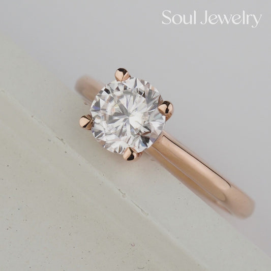 Pierścionek z moissanitem. Pierścionek zaręczynowy złoty. Pierścionek dla niej. Pierścionek 14k. Wyjątkowy pierścionek. Klasyczny pierścionek. Złoty pierścionek