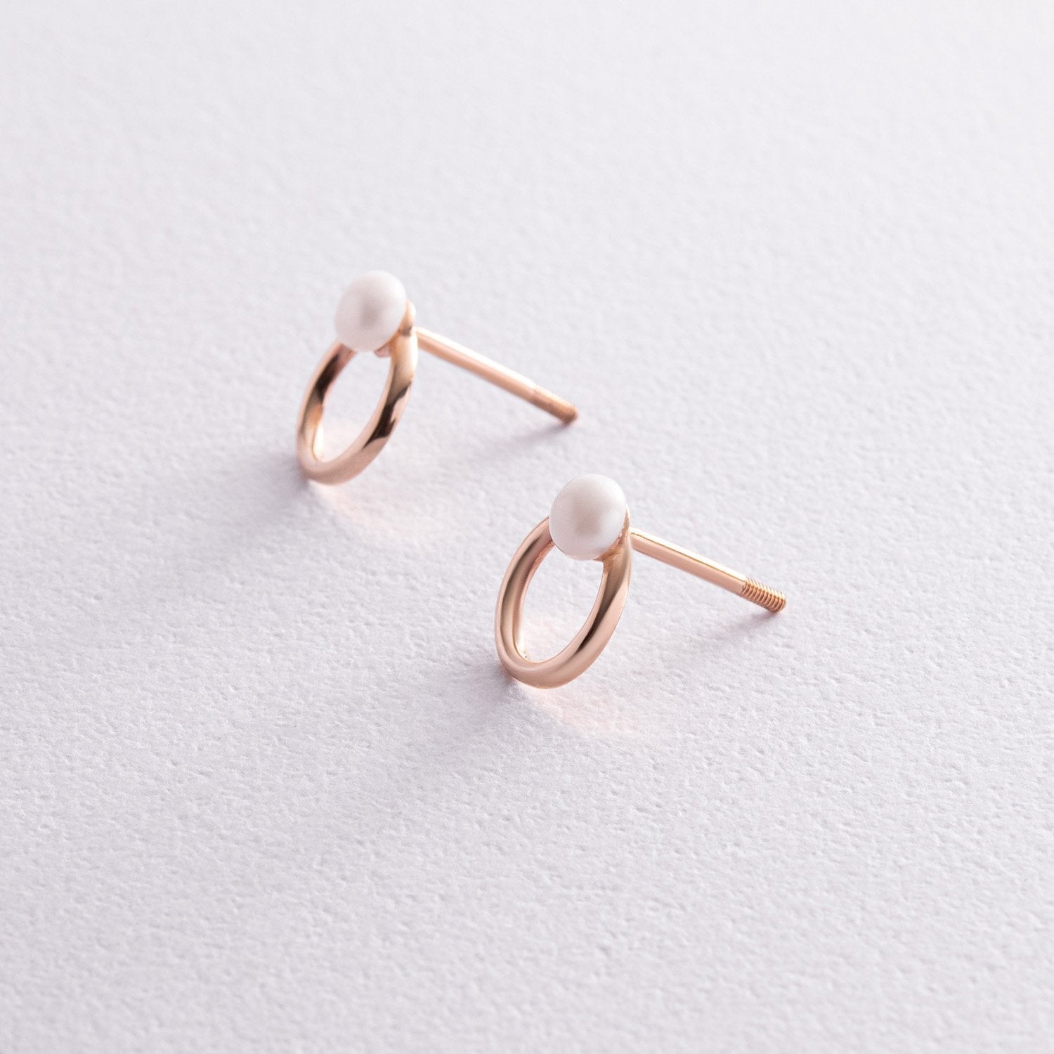 Delikatne kolczyki złote z perłą biżuteria damska