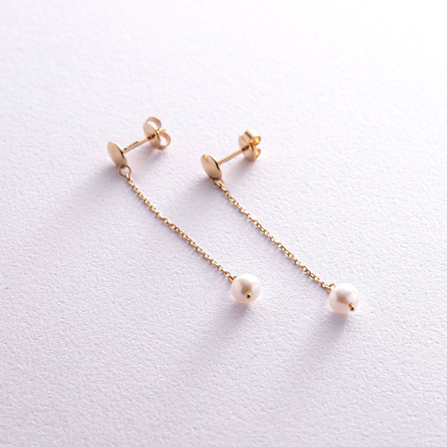 Długie kolczyki złote z perłami eleganckie