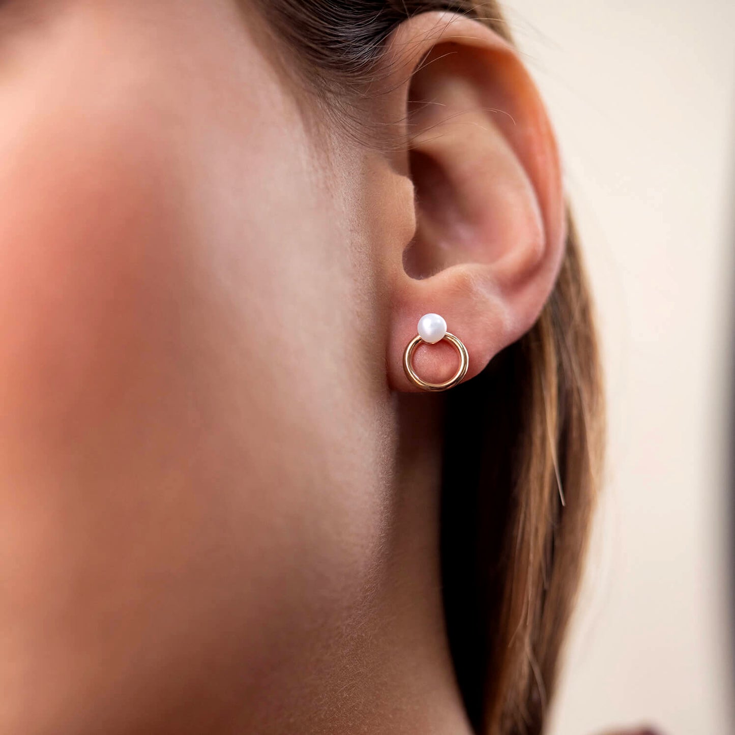 Stylowe kolczyki z perłą złoto próba 585