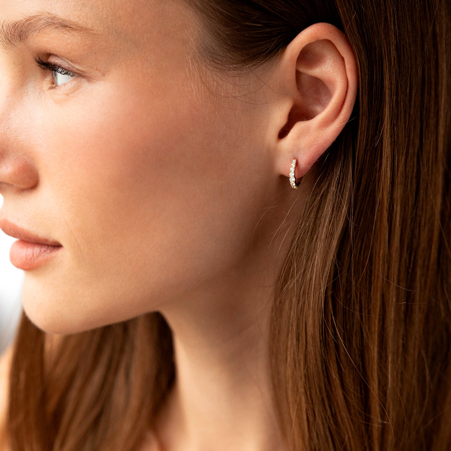 Kolczyki złote damskie kółka z cyrkoniami biżuteria