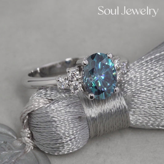 Pierścionek z moissanitami. Pierścionek zaręczynowy złoty. Pierścionek dla niej. Pierścionek 14k. Wyjątkowy pierścionek.